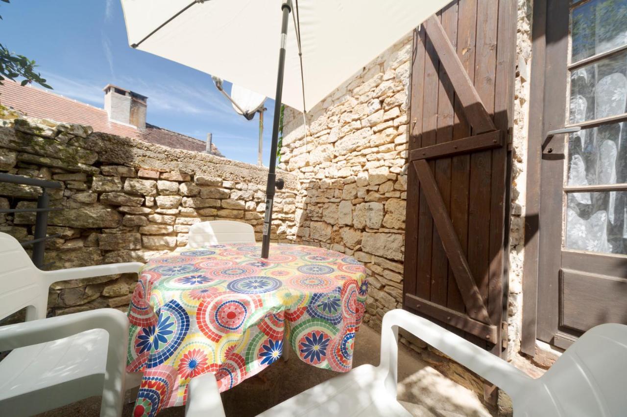 La Petite Maison Du Perigord Tourtoirac Eksteriør billede